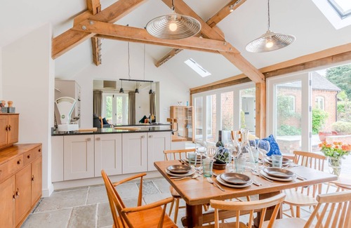 Callow Hill House | Inviting The Barn at Kington Grange - Ideal for Families