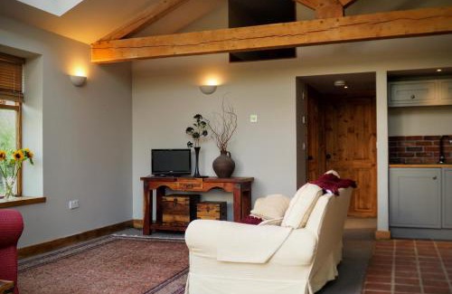 Heptonstall House | Pet-Friendly Retreat at The Barn at Star Chamber Farm