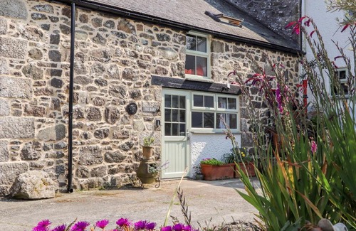 Coverack House | Family-Friendly Getaway at The Barn at Trevothen Farm