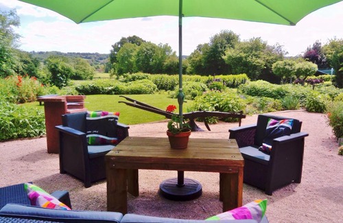 Vijon House | Discover The Barn at Vijon: Eco-Friendly Family Retreat