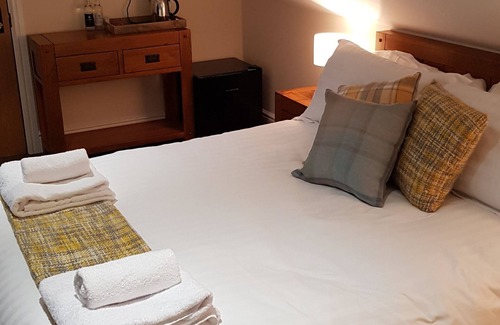 Shepshed Bed & Breakfast | Eco-Friendly Retreat at The Barn Courtyard – 9.6/10 Rated