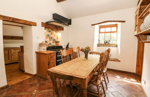 Millers Dale Cottage | Family-Friendly Escape at The Barn in Tideswell