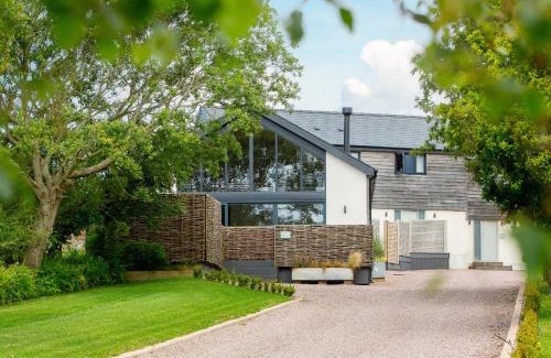 Llanfechell House | Explore Family-Friendly Comfort at The Barn - 4 Star Stay
