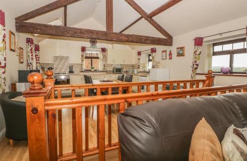 Buckton House | Cozy Retreat at The Barn: Pet and Child Friendly Stay