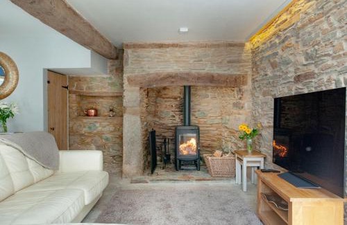 Ivybridge House | Pet-Friendly Retreat at The Barn House - Rated 9.7/10