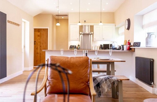 Longhope House | Discover The Barn in Longhope - Family & Pet-Friendly Retreat