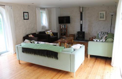 St Brides House | Pet-Friendly Retreat: The Barn @ Mill Haven Place Cottage