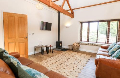 Felmingham House | Discover The Barnhouse: A 4-Star Family and Pet-Friendly Retreat