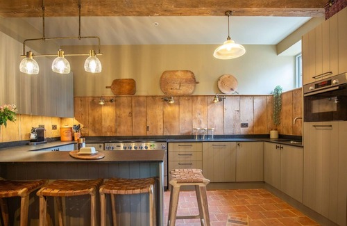 Priors Marston Cottage | Relaxing Retreat at The Barns at Holy Well, Southam