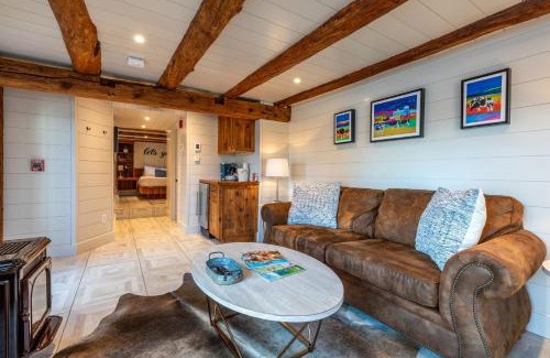 Manchester Center Hotel | Visit The Barnstead Inn: Rated 10/10 with Pool & Breakfast