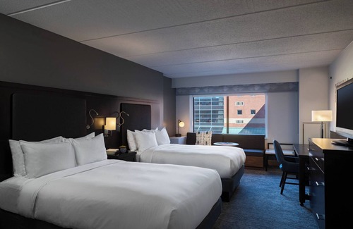 Novi Hotel | Discover The Baronette Renaissance Detroit-Novi Hotel