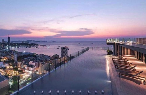 Pattaya Bay Apartment | Guest Rated 10/10 at The Base Pattaya by NY with Pool