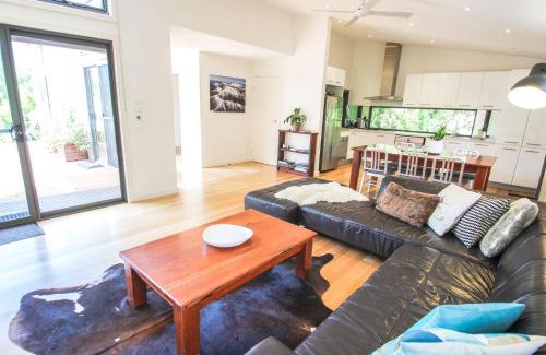 Harrietville House | Pet-Friendly Retreat at The Base Two for Family Adventures