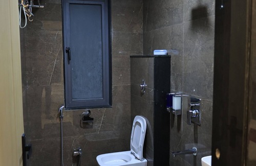 Gayariawas Hotel | The Basil Hotel