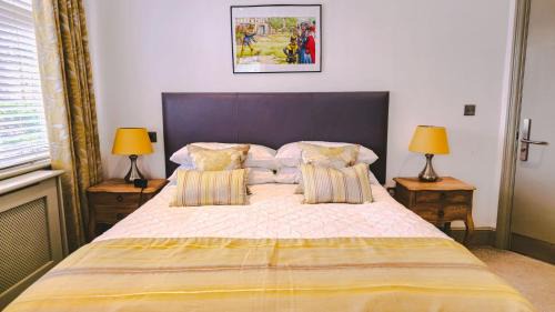 Canterbury Bed & Breakfast | Family-Friendly Retreat at The Bat and Ball - Rated 9.5/10