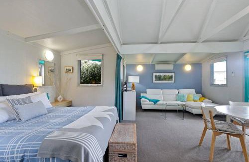 Apollo Bay House | Ocean View Retreat at The Bay Beach Studio - 4 Star Rated