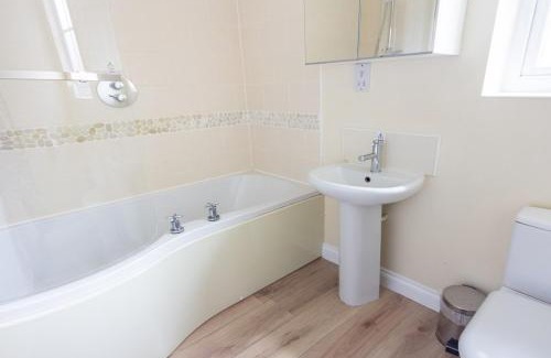 Filey Resort | Experience The Bay Filey: Pet Friendly with Pool & Spa