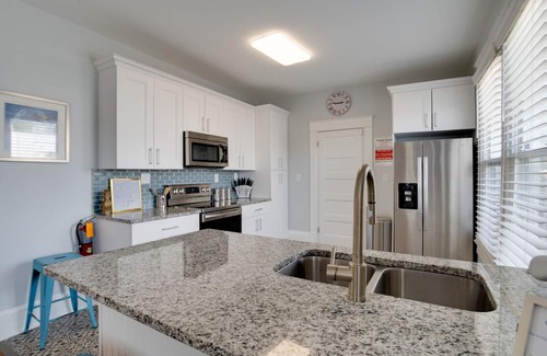 Bayview House | Oceanfront Bay House Bungalow & Loft - Top Guest Rated Stay
