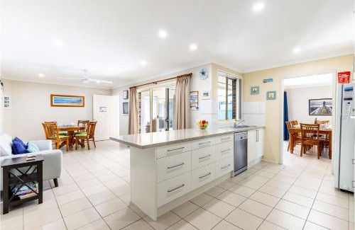 Shoal Bay House | Elegant Bay House Shoal Bay: 5-Bedroom with Ocean Views