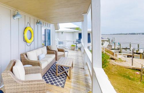 Royal Lagoons House | Discover The Bay House: Family & Pet-Friendly Retreat