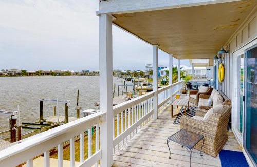 Royal Lagoons House | Discover The Bay House: Family & Pet-Friendly Retreat