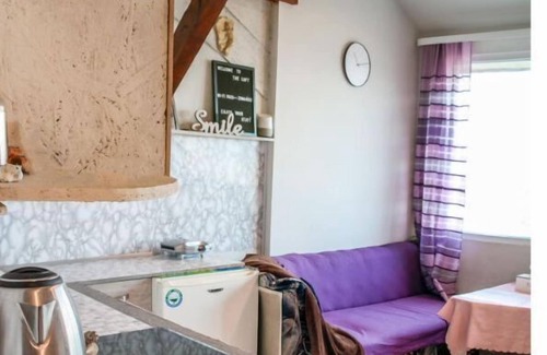 Varna City Centre Apartment | Experience The Bay View: Oceanfront Getaway with Spa