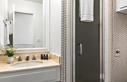 Central Mission Beach Apartment | Guest Rated Excellence at The Bay View Units by AvantStay
