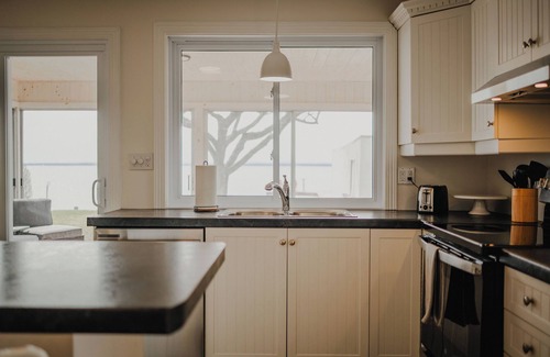 South Glengarry Cottage | The Bayview Cottage