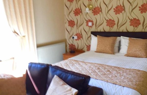 Rothesay House | Bayview: 4-Star Comfort with Breakfast & Family-Friendly Fun