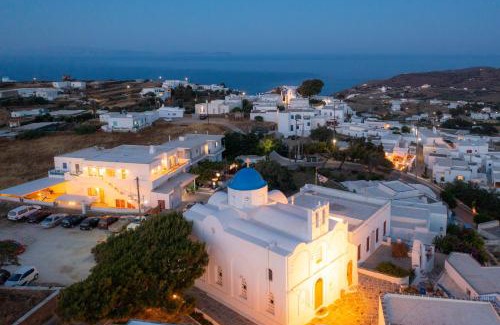Artemonas Apartment | Explore The Be House: Family-Friendly Retreat with Breakfast