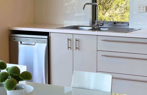 Yallingup House | The Beach Box: Ocean View Retreat in Yallingup