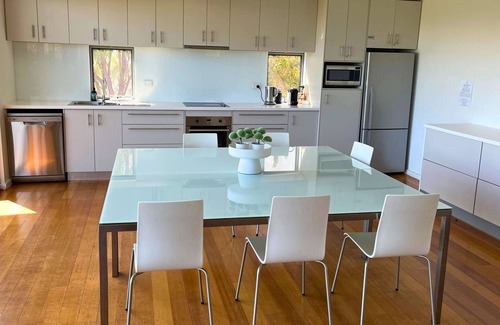 Yallingup House | The Beach Box: Ocean View Retreat in Yallingup