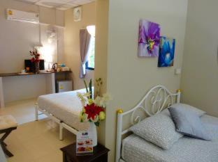 Cha-am House | Beachfront Retreat at THE BEACH CHA AM Guest House