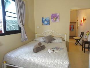 Cha-am House | Beachfront Retreat at THE BEACH CHA AM Guest House