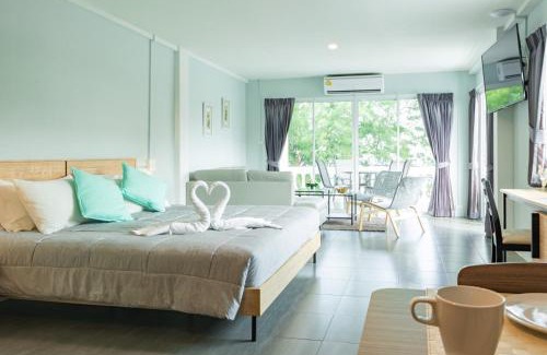 Cha-am Hotel | Beachfront Bliss at THE BEACH CHA AM Suites - Pet Friendly