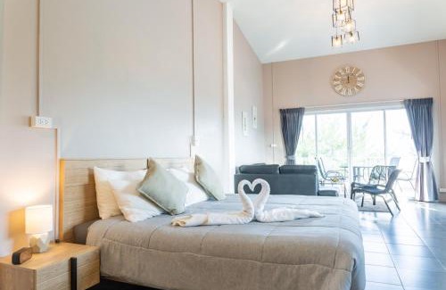 Cha-am Hotel | Beachfront Bliss at THE BEACH CHA AM Suites - Pet Friendly