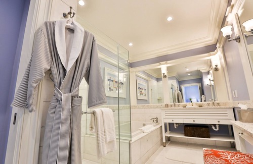 Charleston Resort | Discover The Beach Club at Charleston Harbor Resort