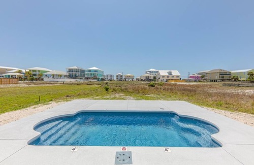 Gulf Shores House | Beach Fox Retreat: Sleeps 26, Steps from the Shore!