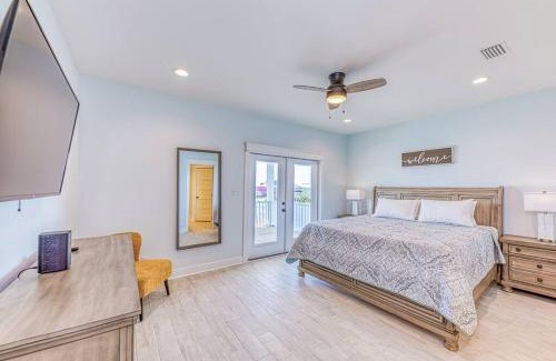 Gulf Shores House | Beach Fox Retreat: Sleeps 26, Steps from the Shore!