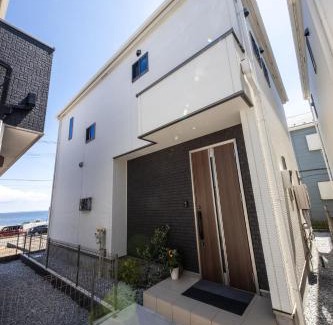 Miura House | Beach Front Miurakaigan: Family-Friendly Getaway Awaits