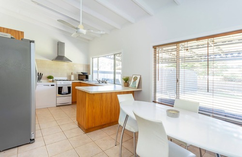 Lancelin Apartment | Family-Friendly Retreat at The Beach Haven with Breakfast
