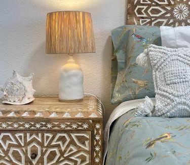 Platja de l'Arenal Apartment | Beach House Playa Del Arenal: Oceanfront Bliss Awaits