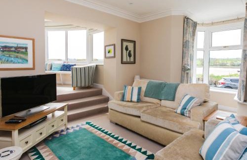 Alnmouth House | Discover The Beach House in Alnmouth - Pet & Child Friendly