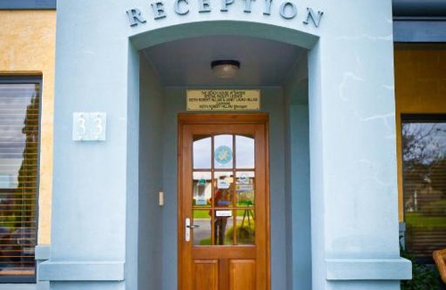 Collingwood Park Hotel | Experience The Beach House At Bayside - 5-Star Ocean View