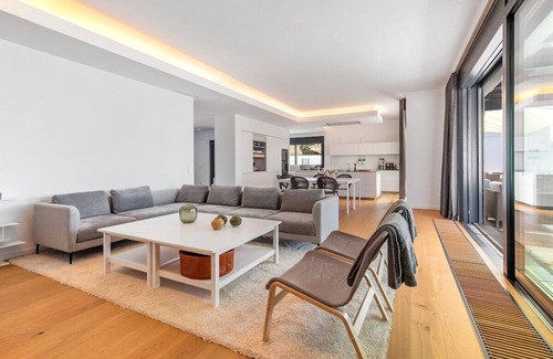 Urbanizacion Costabella Villa | Beachfront Villa Retreat: Family-Friendly Escape in Elviria