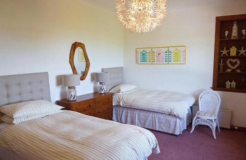 Maidens House | Relax at The Beach House: Pet and Child Friendly Haven