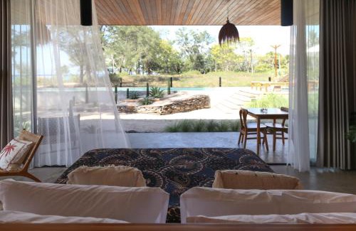 Gili Meno Hotel | Explore The Beach House: Family-Friendly with Pool Access