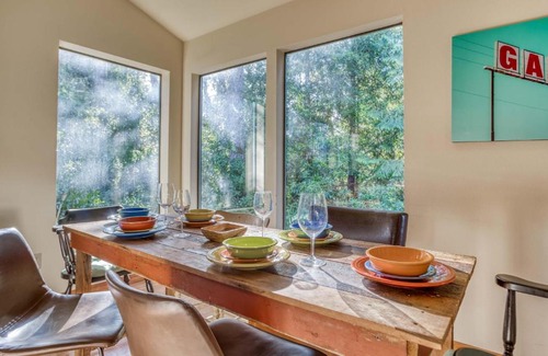 Manzanita House | Relax at The Beach House - Family-Friendly with Breakfast