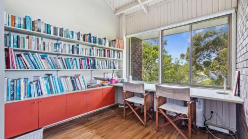 Mungo Brush House | Pet-Friendly Retreat at The Beach House - Winda Woppa