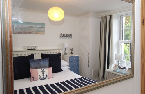 Rye Foreign House | Beach Hut Room 4 at The Kings Head Rye - Rated 9.6/10